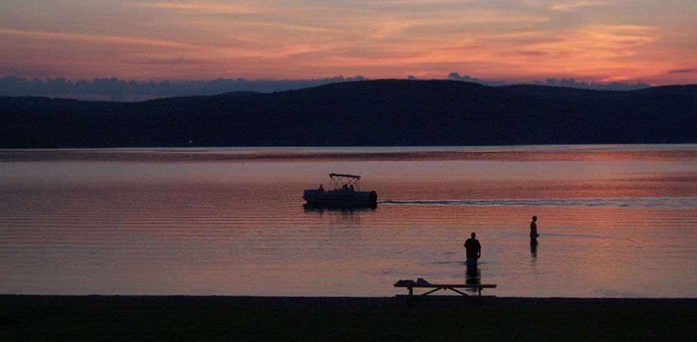 A one of its kind, the Pump House Water Park presents the most unique water park experience in New England. 